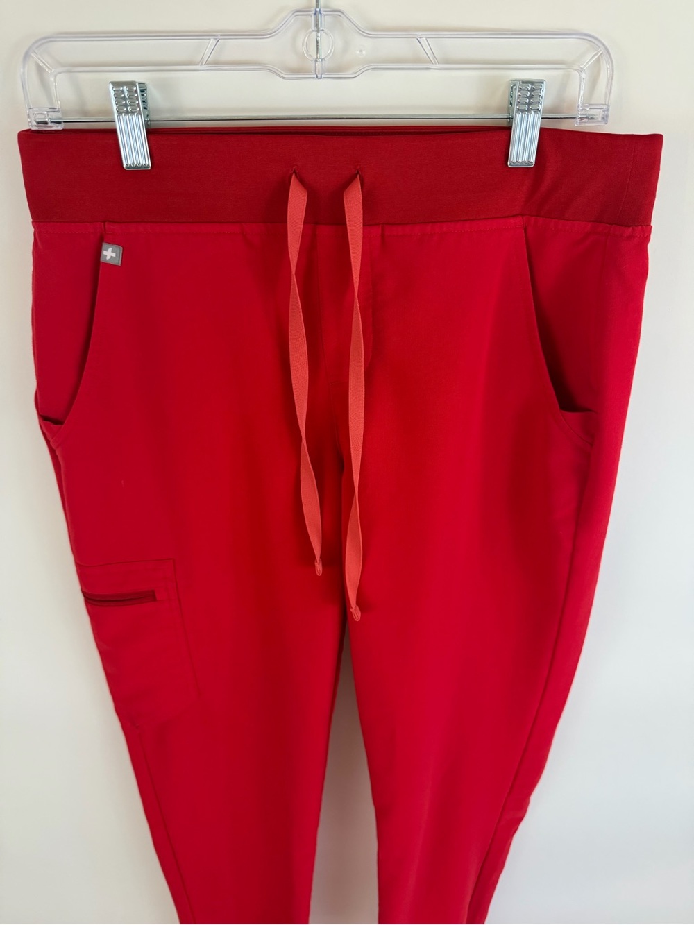 FIGS Technical Collection Red Scrub Set S/T - Picture 10 of 15